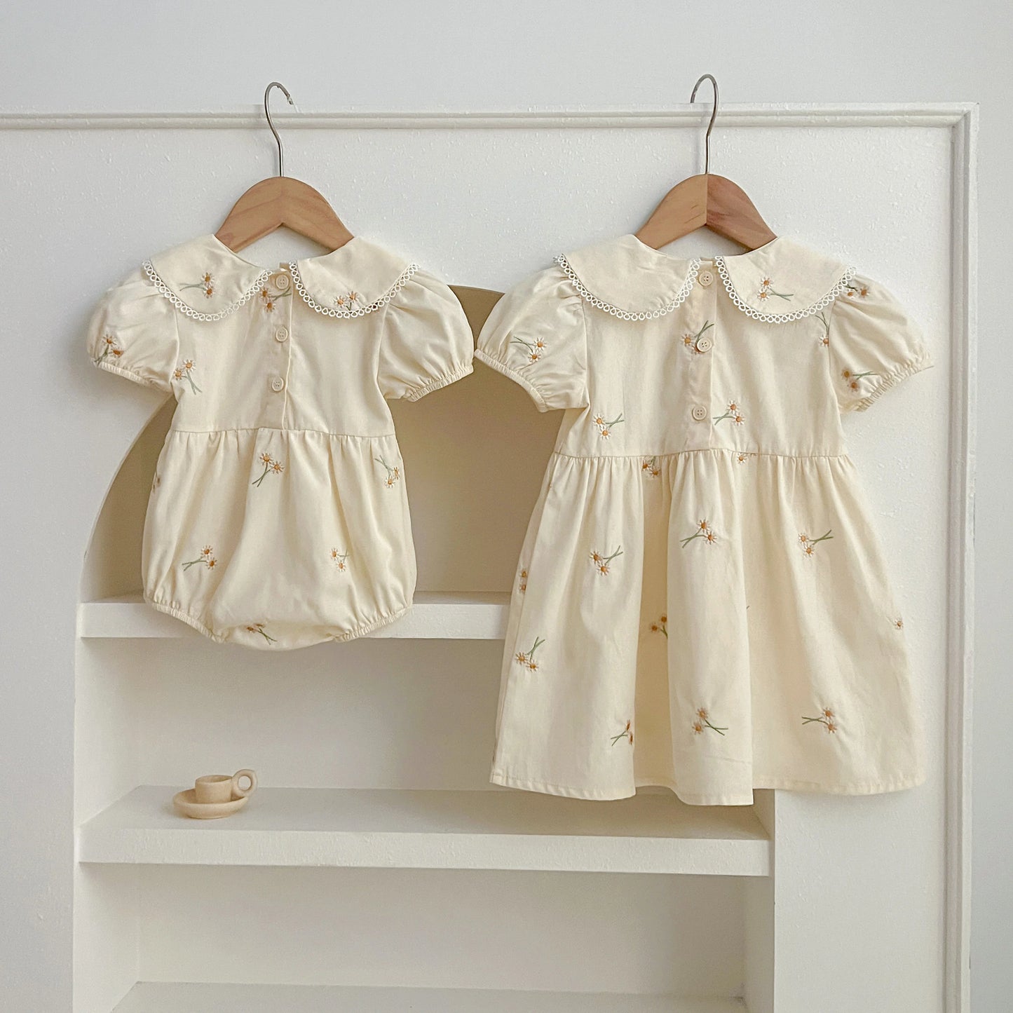 Infant Baby Girls Lace Collar Dress Rompers Sisters Clothes Kids Girls Embroider Flower Princess Dress Family Clothes Rompers