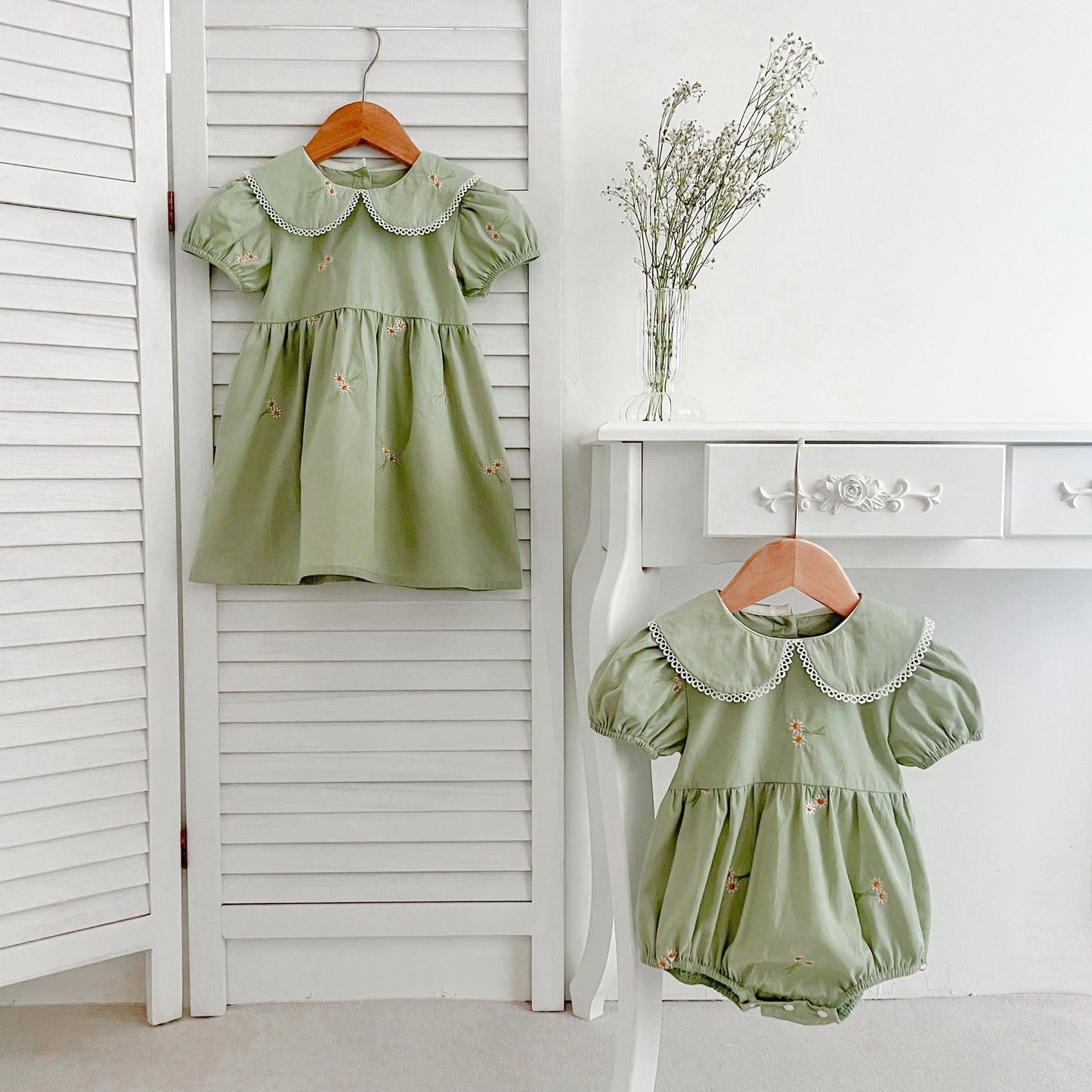 Infant Baby Girls Lace Collar Dress Rompers Sisters Clothes Kids Girls Embroider Flower Princess Dress Family Clothes Rompers