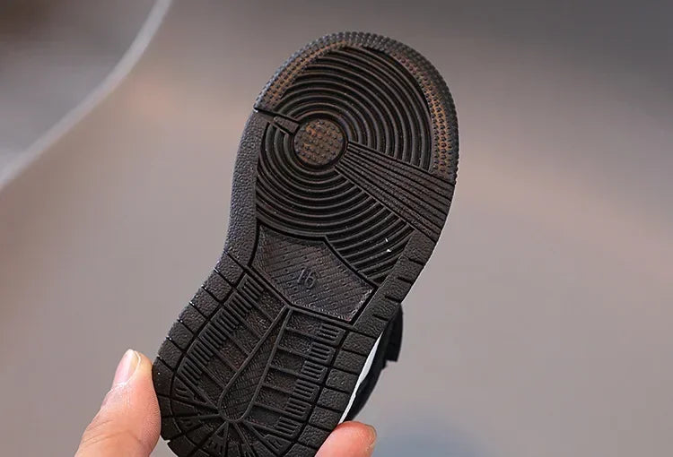 2025 New Toddler Baby Kids Fashion Design Walking Shoes Sneakers White Non-slip Casual Shoes Boys Breathable Outdoor Board Shoes - TiniLoom