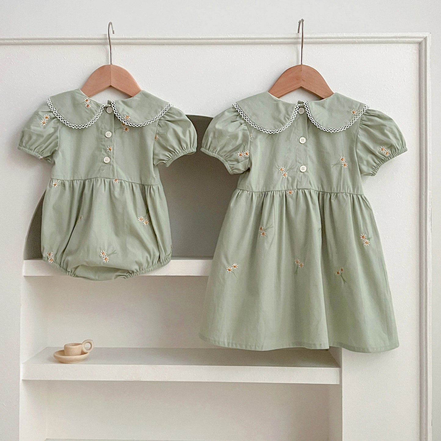 Infant Baby Girls Lace Collar Dress Rompers Sisters Clothes Kids Girls Embroider Flower Princess Dress Family Clothes Rompers