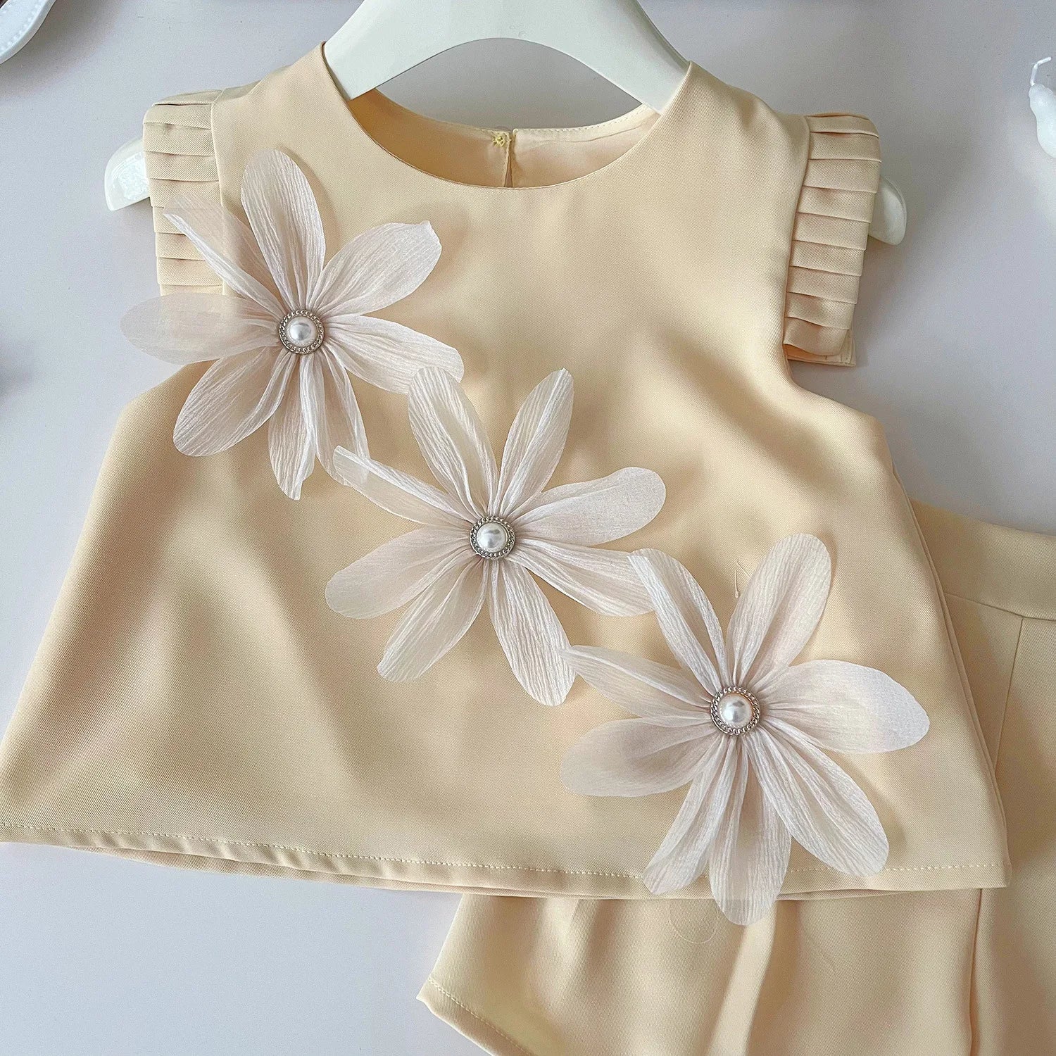 Children's Suit For Girls Summer Cute Three Flowers Short Sleeve Tshirt + Shorts 2 PC Sets Casual Outfit Baby Kids Clothing ﻿ - TiniLoom
