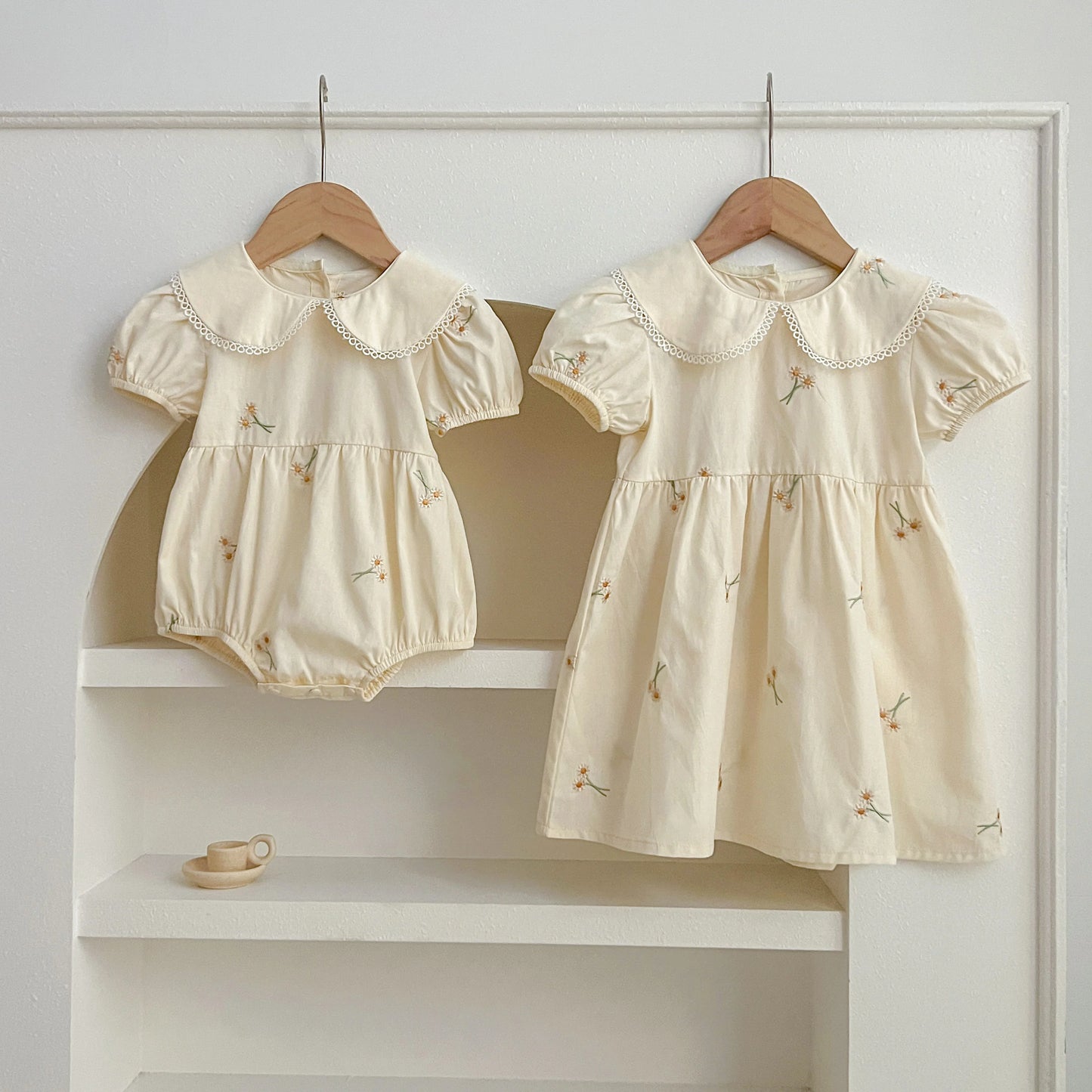 Infant Baby Girls Lace Collar Dress Rompers Sisters Clothes Kids Girls Embroider Flower Princess Dress Family Clothes Rompers